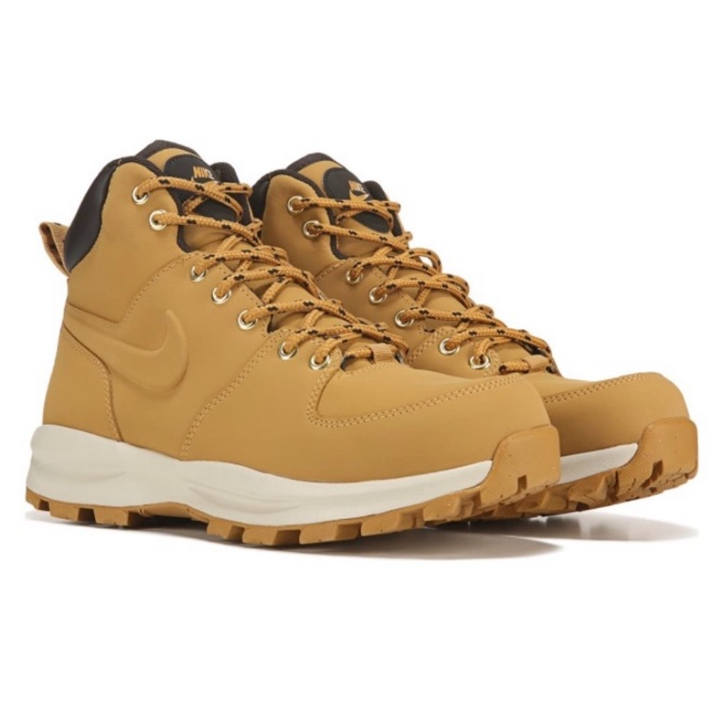 Nike Manoa Boots